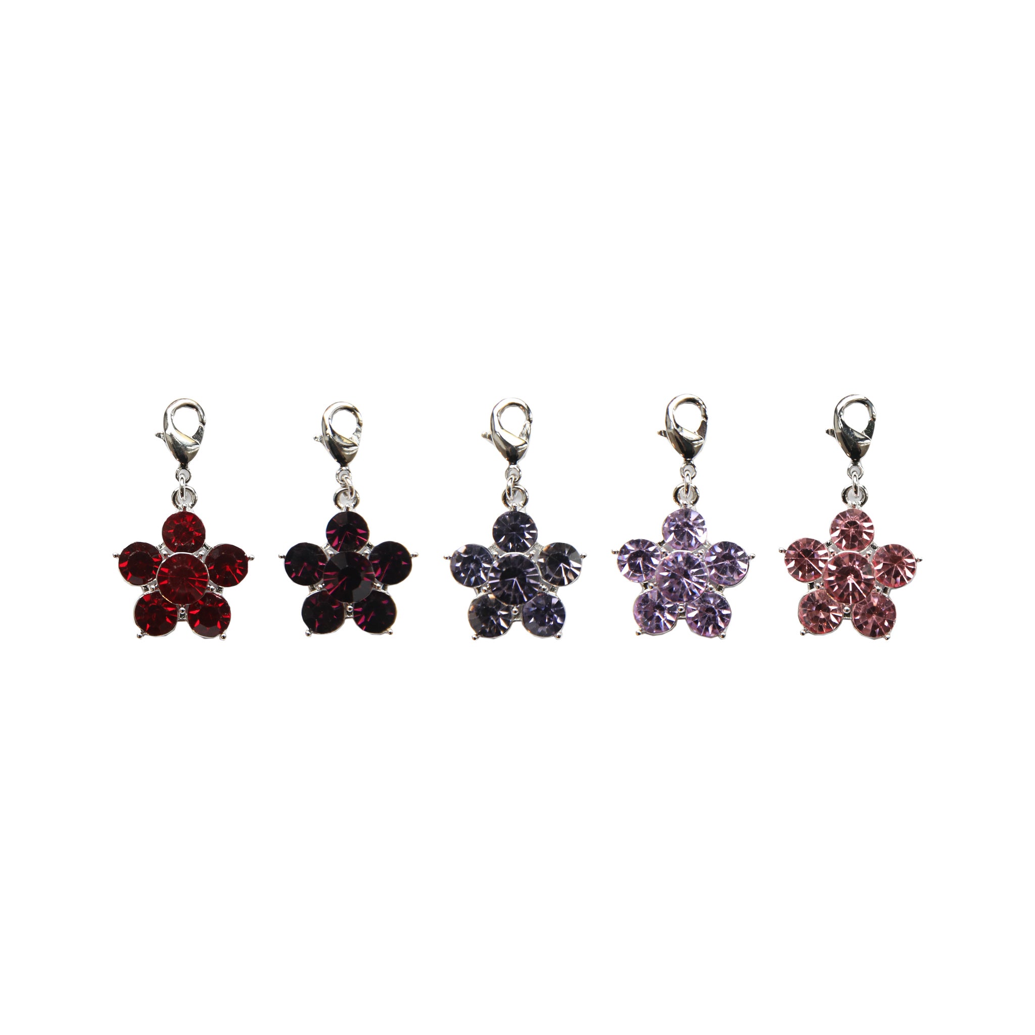 The Kentucky lucky charms in the stunning flower shape. Available in lots of colours and perfect for your bracelets, attaching to your bridle or fly veil for a little sparkle, or just keeping somewhere safe for good luck.