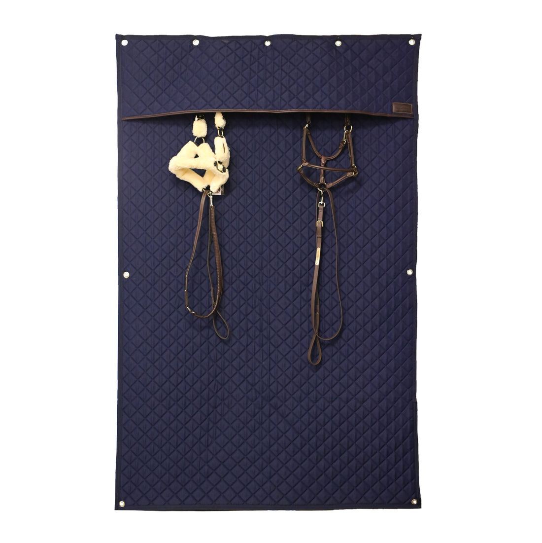 The Kentucky Stable curtain is perfect for storing your belongings in style whilst keeping them protected. 