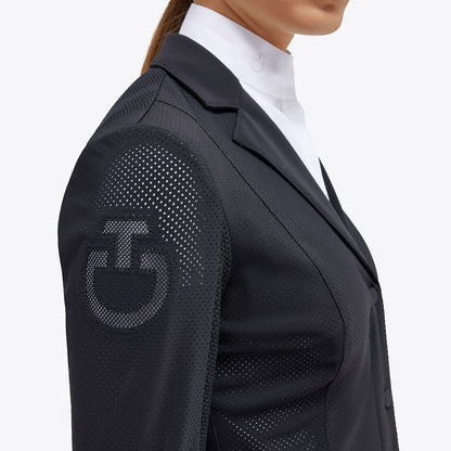 The new perforated revo show jacket from Cavalleria Toscana’s Revolution collection. Perforated throughout for ultimate breathability and finished with their state of the art light tech knit fabric across the back for maximum movement and comfort when performing.