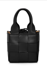 This luxury leather bag is gorgeous. The leather woven leather creates a basket leather Bag with leather handles. Internal drawstring bag to keep your valuables safe. Long strap also available if required to wear over the shoulder or cross body.