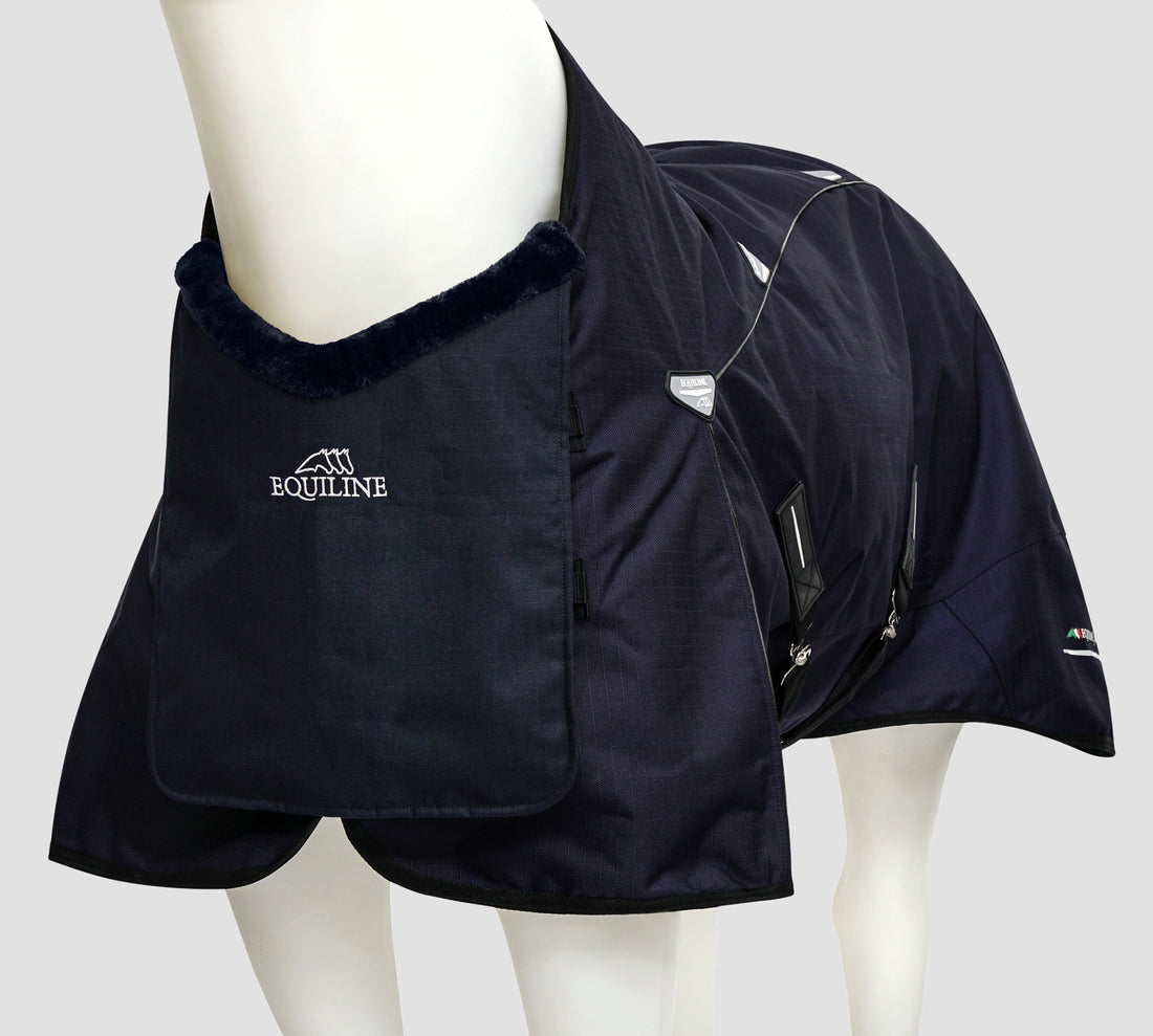 The Equiline bib Bavette is perfect to protect your horse from chest rubs caused by rugs.